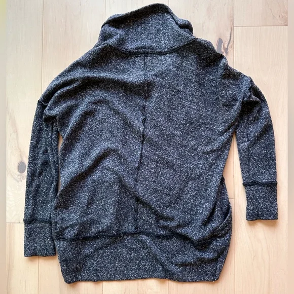 Roots Cardigan - Picture 3 of 6